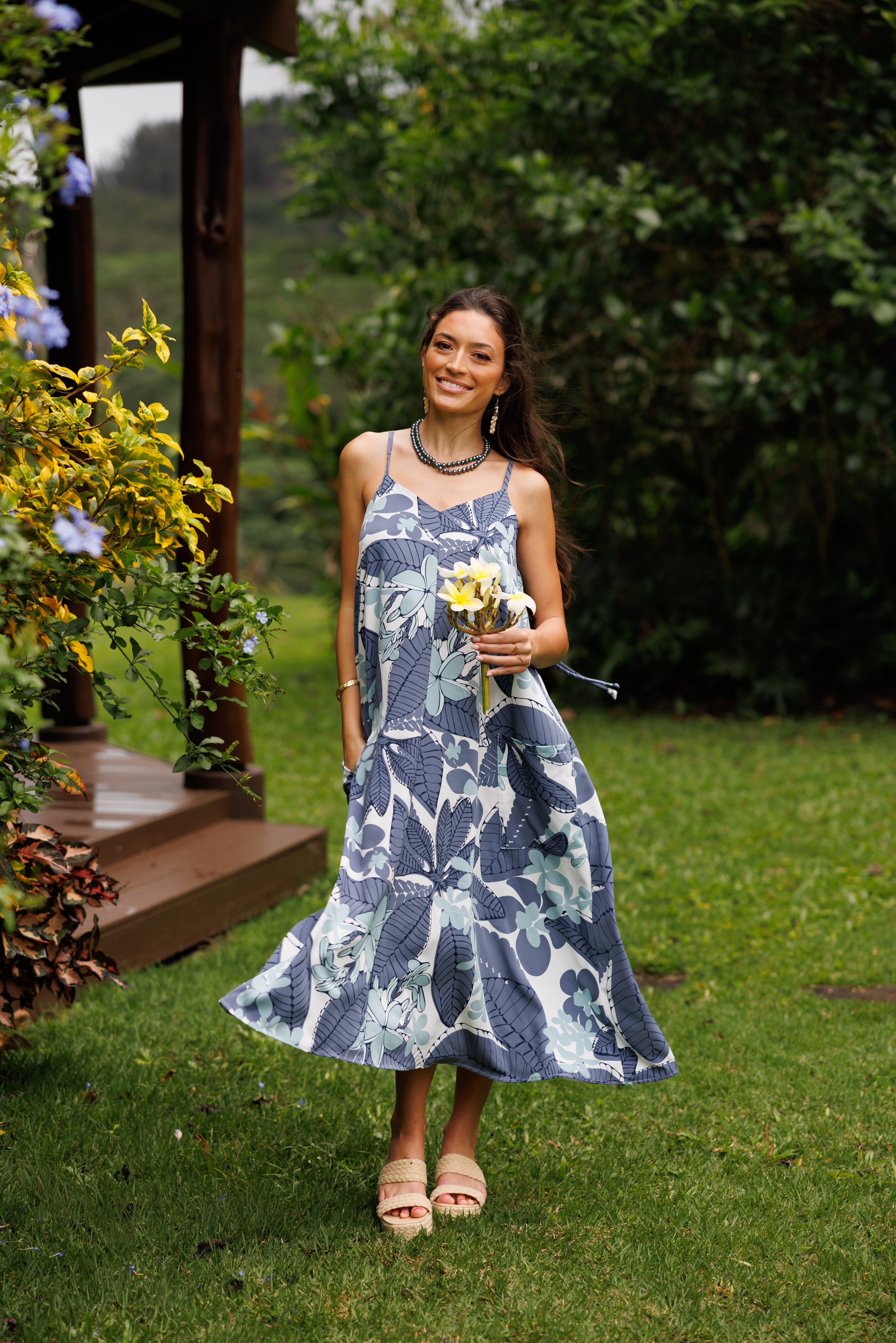 A modern aloha collective – Manuheali'i