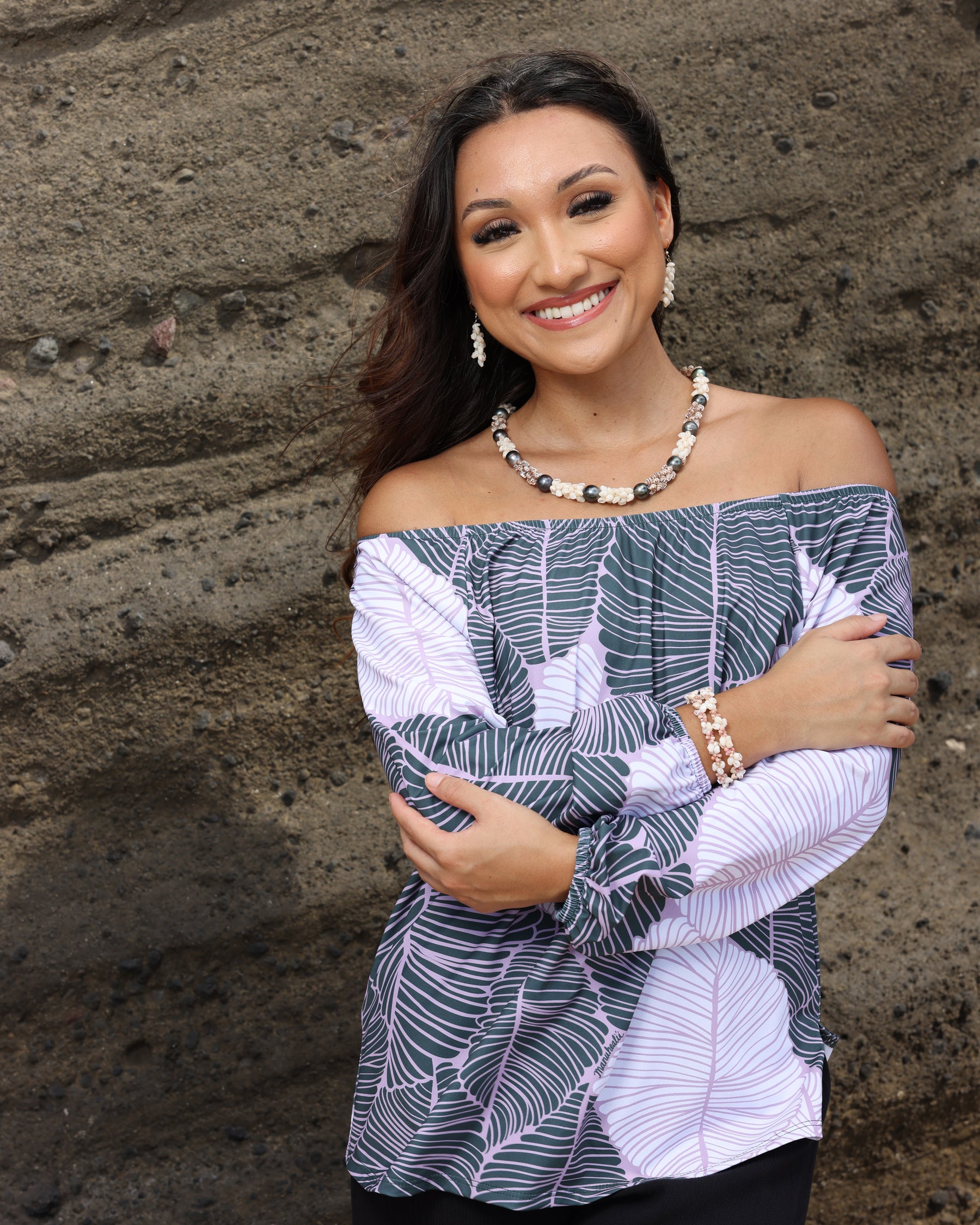 A modern aloha collective Manuheali'i