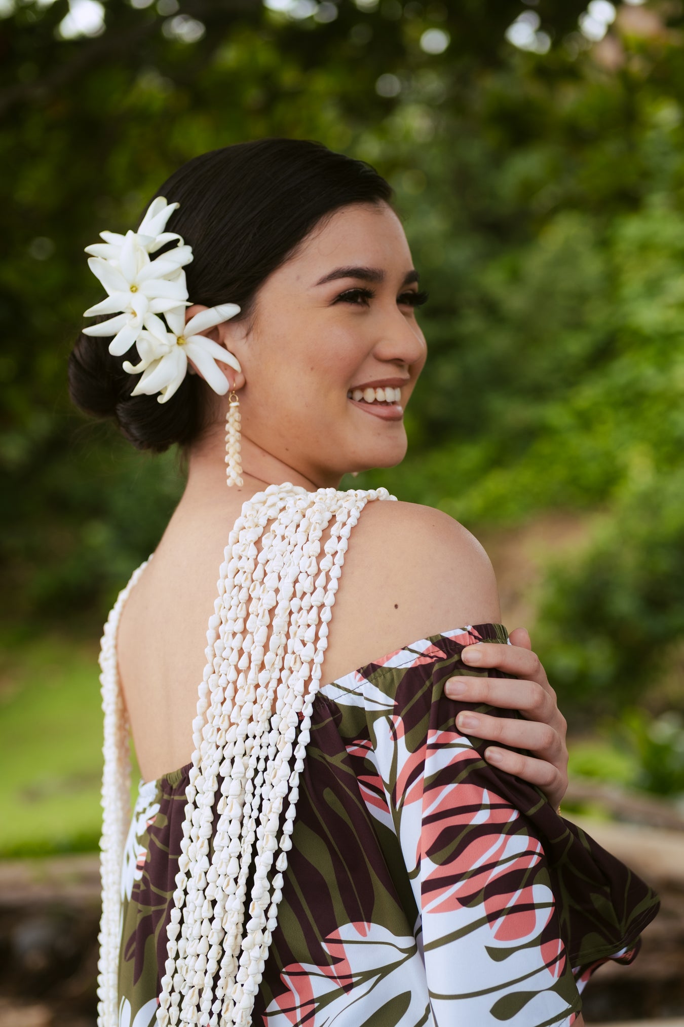 deep v neck white dress Graldine white deep V-neck draped maxi dress